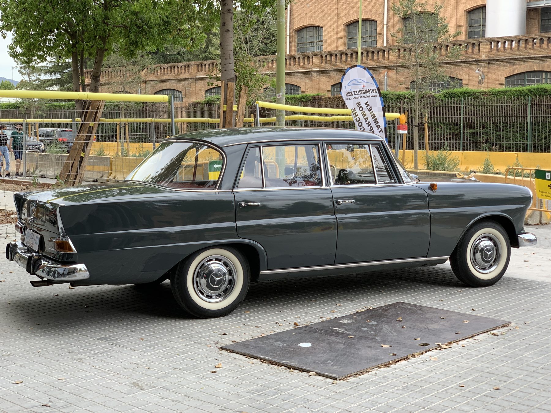 Mercedes-Benz 190d Colas
