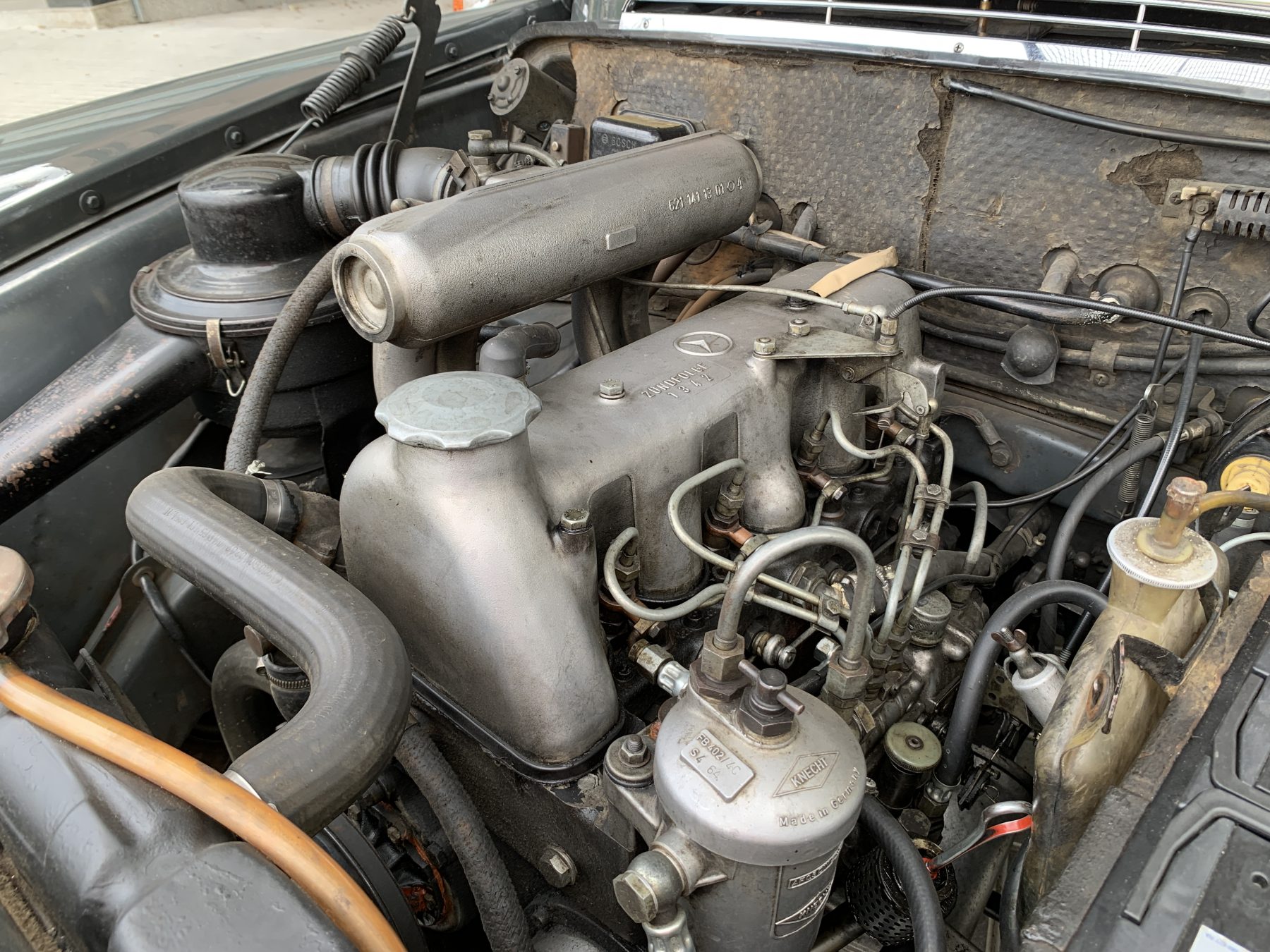 Mercedes-Benz 190d Colas