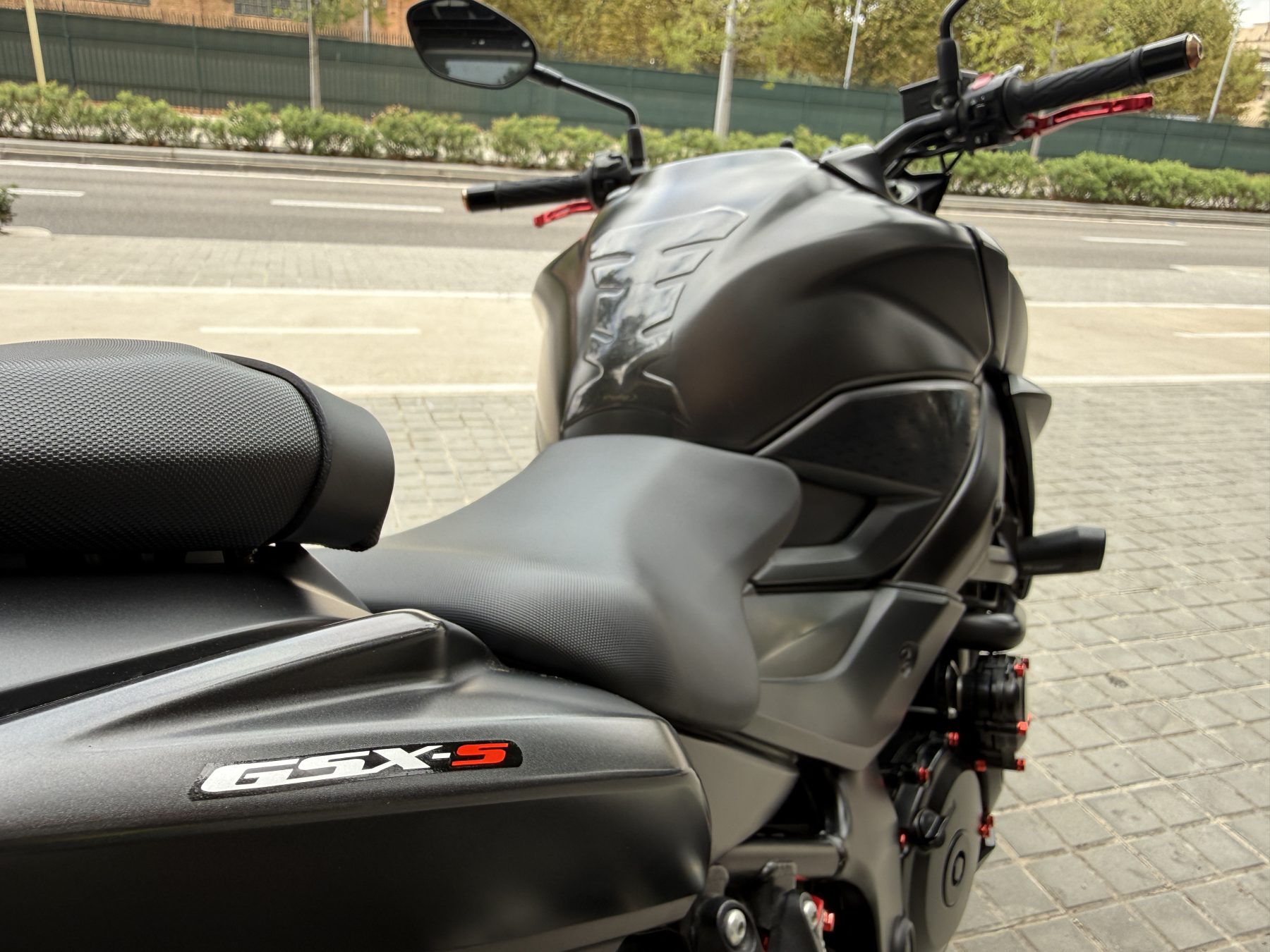Suzuki GSX-S750